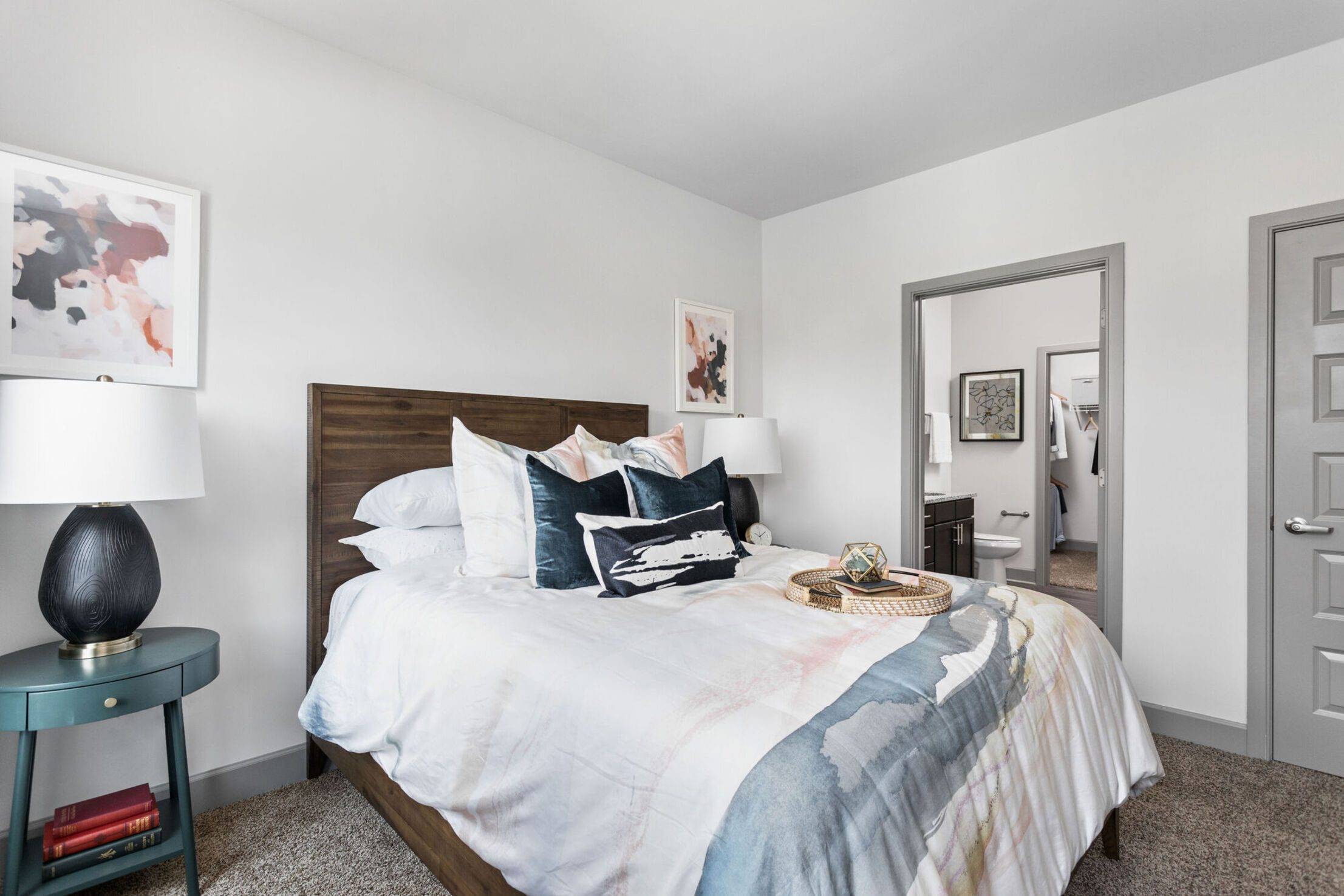 Sharing A 2Bedroom Apartment With A Roommate? Look For These Features